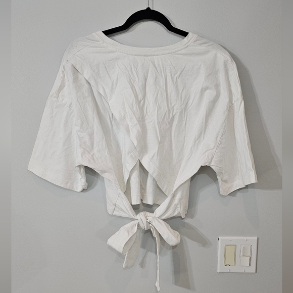 Universal Thread White Crop Blouse with Tie back - Picture 2 of 3
